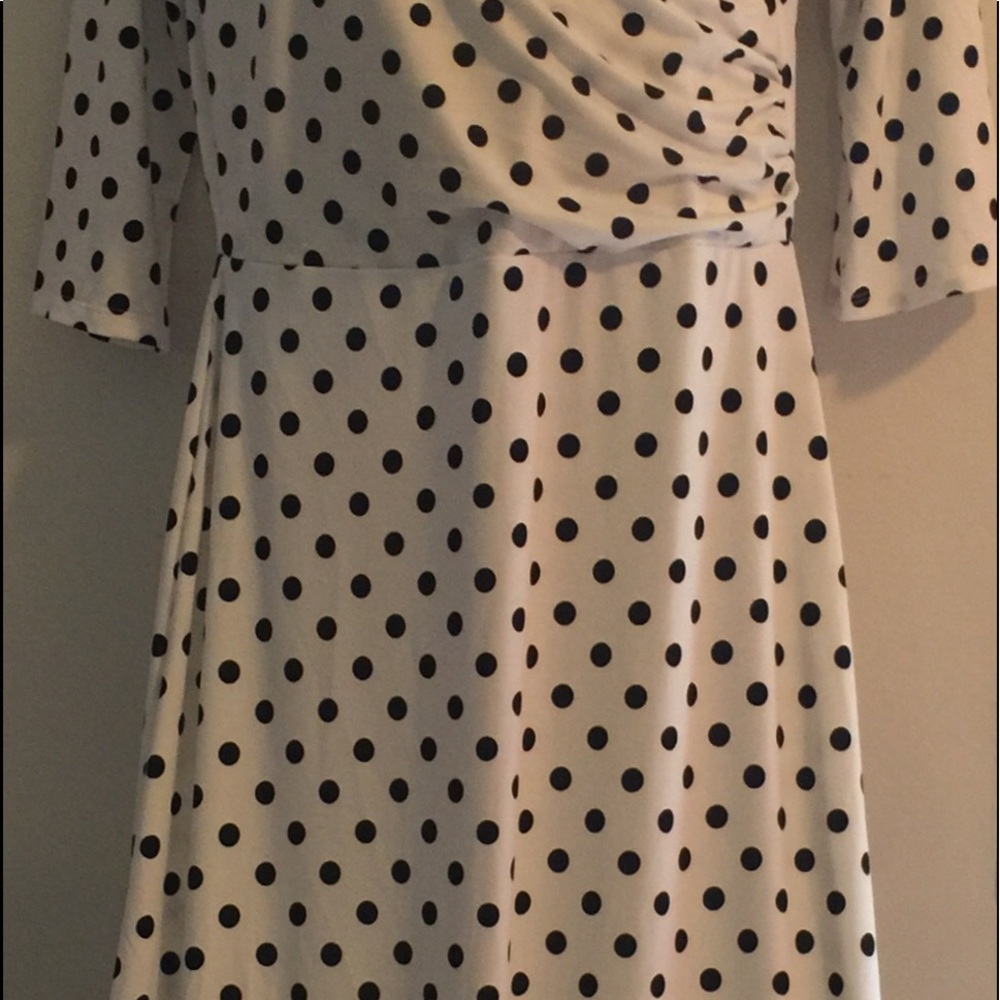 LADIES DRESS - Picture 2 of 4
